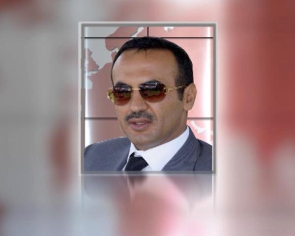 السفير احمد علي عبدالله صالح يجري اتصالاً هاتفياً باحد السفراء .. تفاصيل ..
