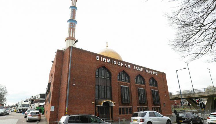 بريطانية تحقق في مهاجمة أربعة مساجد في برمنجهام